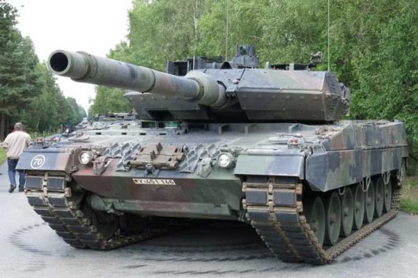 Польша передаст Украине роту танков «Леопард».